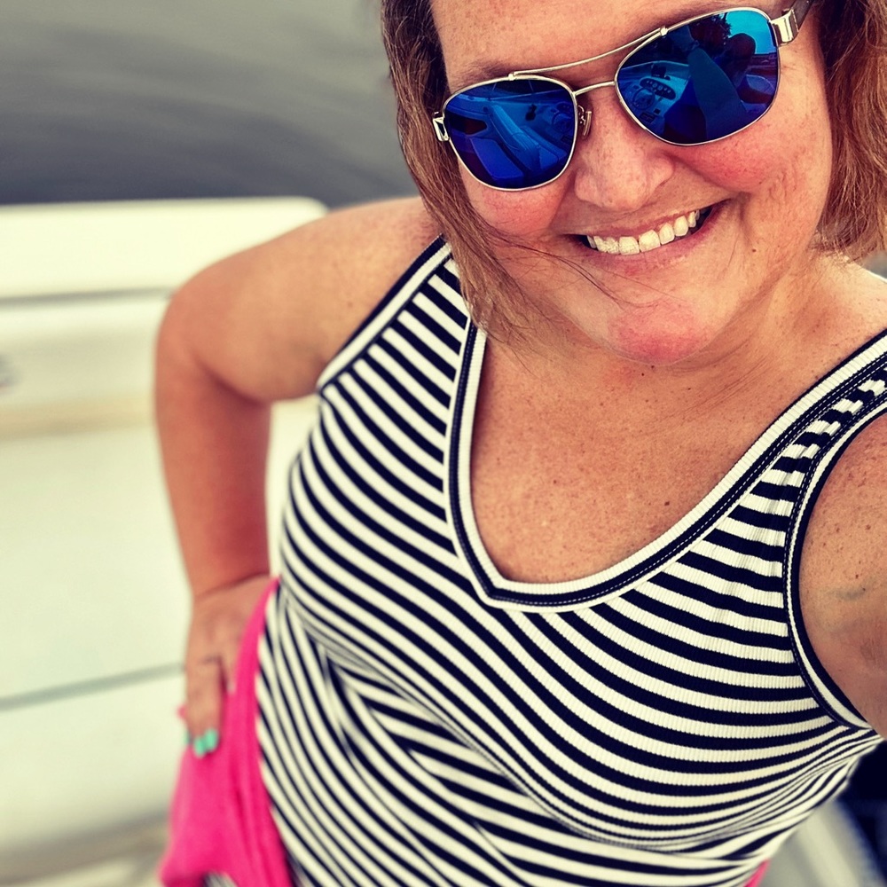 Meet your Posher, Erika 🛍️ ReStyleVibe 🛍️